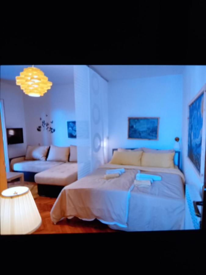 Apartments Garden ロヴィニ エクステリア 写真